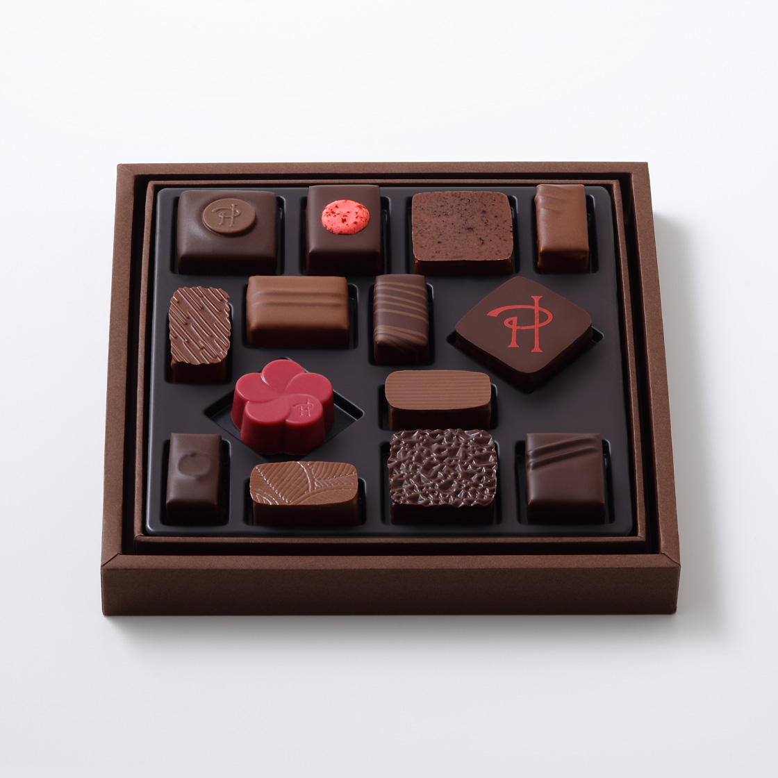 アソリュティマン ド ショコラ 14個入り | PIERRE HERMÉ PARIS